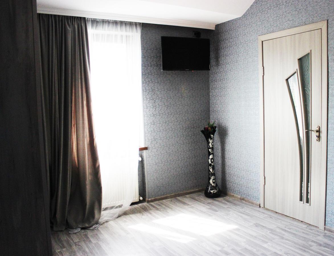 Hotel Golden Way Tbilisi Esterno foto