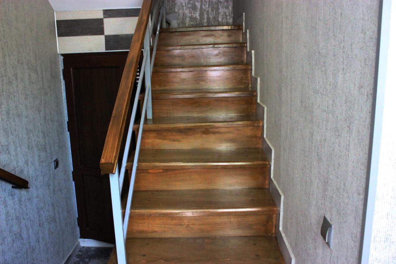 Hotel Golden Way Tbilisi Esterno foto