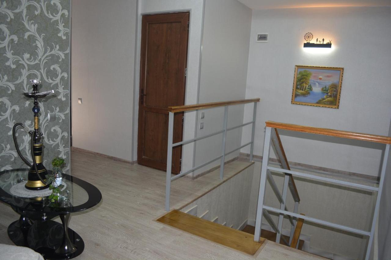Hotel Golden Way Tbilisi Esterno foto