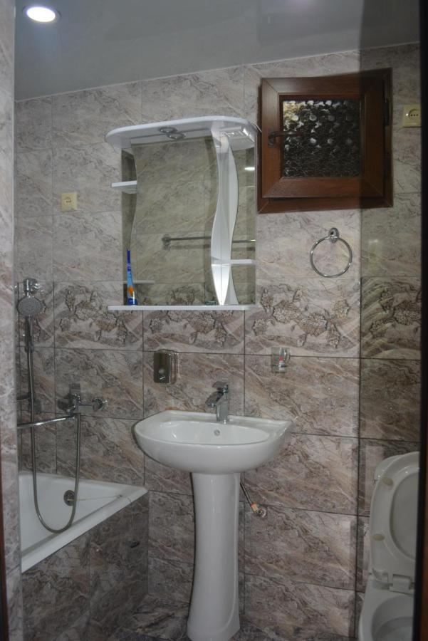 Hotel Golden Way Tbilisi Esterno foto